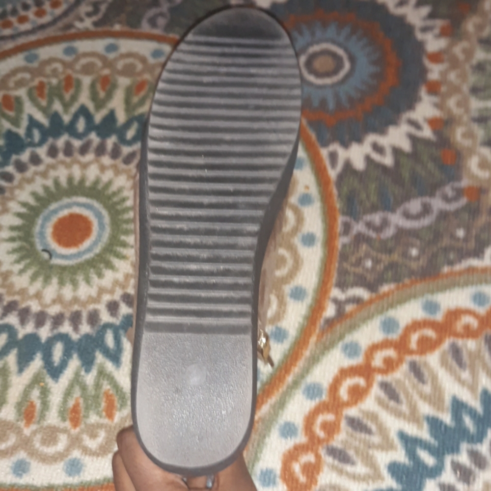 Shoes - Picture 3 of 4
